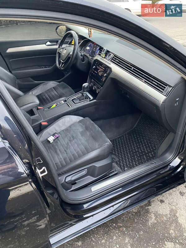 Седан Volkswagen Passat 2016 в Виноградове фото 17 Седан Volkswagen Passat 2016 в Виноградове