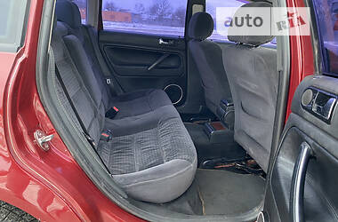 Седан Volkswagen Passat 2000 в 
