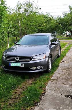 Седан Volkswagen Passat 2015 в Луцке