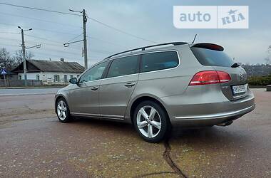 Универсал Volkswagen Passat 2011 в Житомире