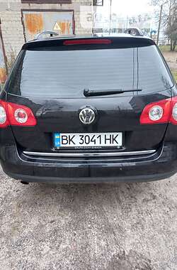 Универсал Volkswagen Passat 2009 в Сарнах