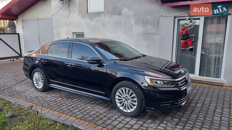 Седан Volkswagen Passat 2016 в Львові