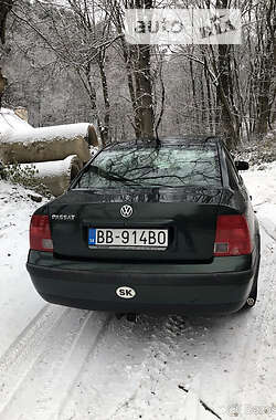 Седан Volkswagen Passat 1996 в Киеве