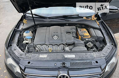 Седан Volkswagen Passat 2013 в Днепре