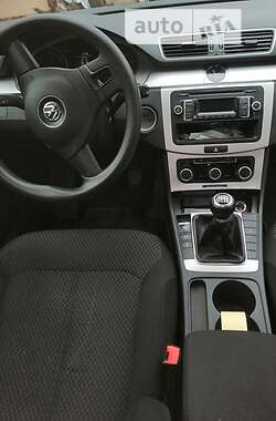 Универсал Volkswagen Passat 2012 в 