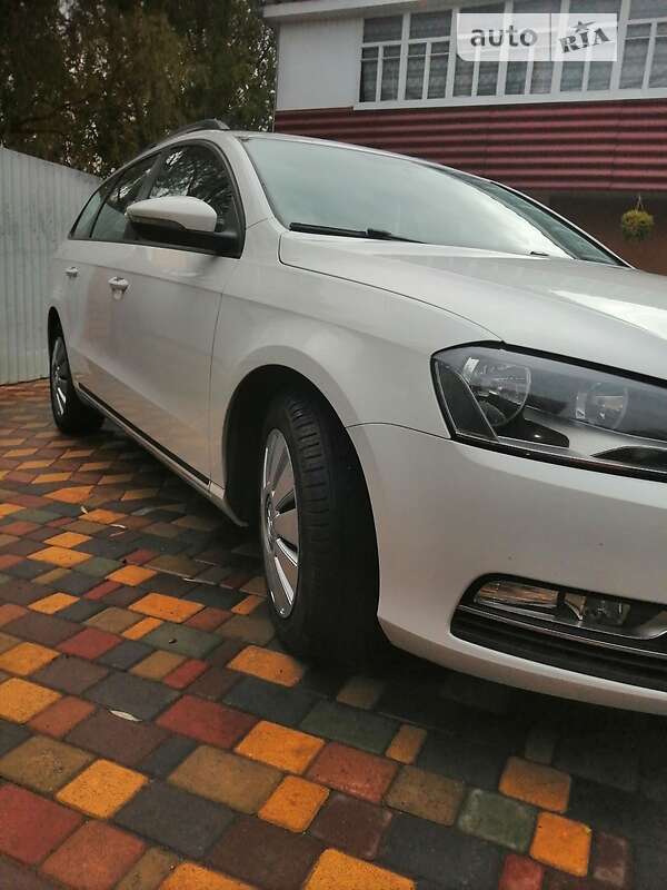 Універсал Volkswagen Passat 2012 в Броварах