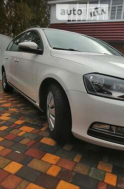 Универсал Volkswagen Passat 2012 в 