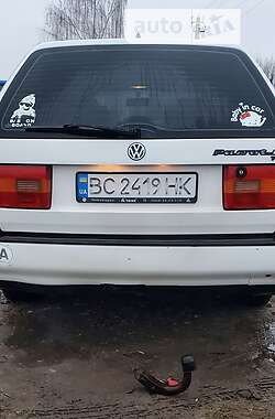 Универсал Volkswagen Passat 1994 в Городке