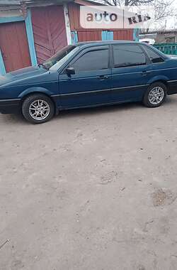 Седан Volkswagen Passat 1989 в Ровно