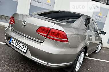 Седан Volkswagen Passat 2012 в Києві