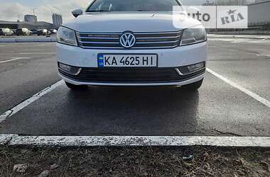 Универсал Volkswagen Passat 2013 в Киеве