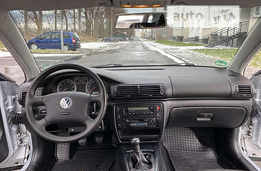 Седан Volkswagen Passat 2001 в Виннице