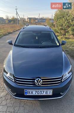 Універсал Volkswagen Passat 2013 в Одесі