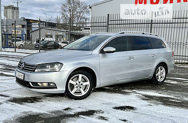 Универсал Volkswagen Passat 2013 в Киеве