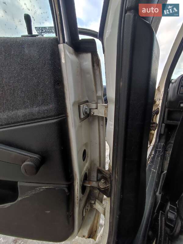 Універсал Volkswagen Passat 1992 в Вараші