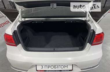 Седан Volkswagen Passat 2012 в Киеве