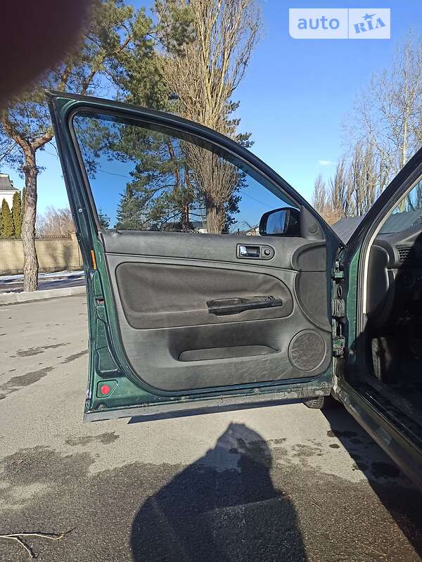 Седан Volkswagen Passat 1998 в Боярке