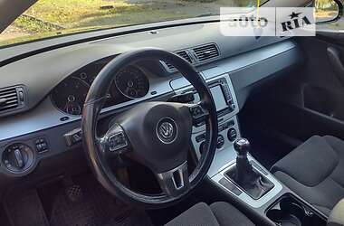 Універсал Volkswagen Passat 2009 в Запоріжжі