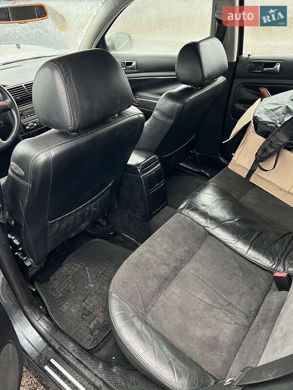 Универсал Volkswagen Passat 2001 в Харькове