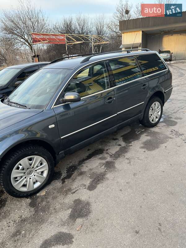 Универсал Volkswagen Passat 2001 в Харькове