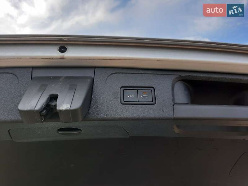 Універсал Volkswagen Passat 2018 в Чернівцях