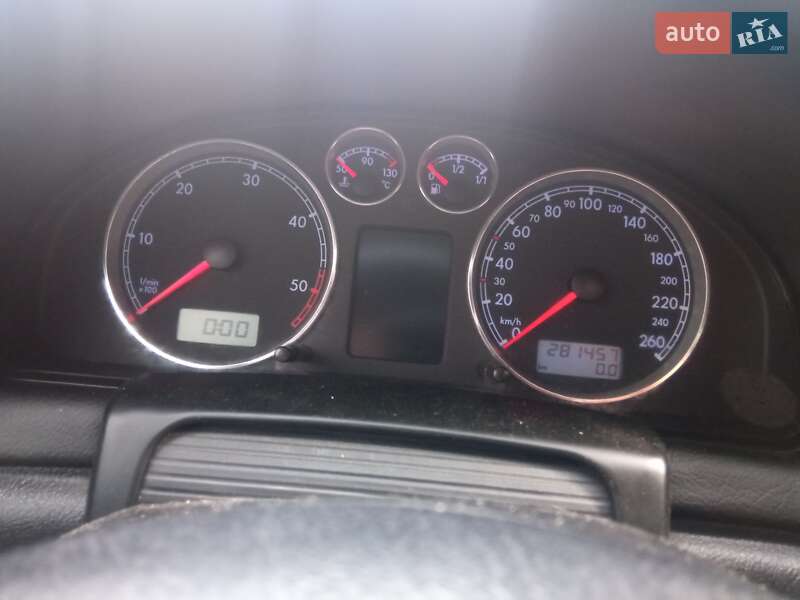 Универсал Volkswagen Passat 2001 в Любомле