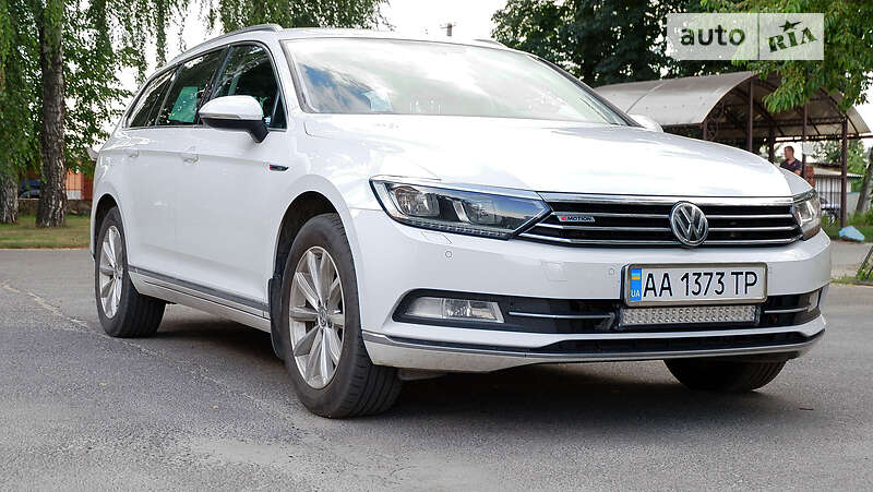 Универсал Volkswagen Passat 2015 в Киеве