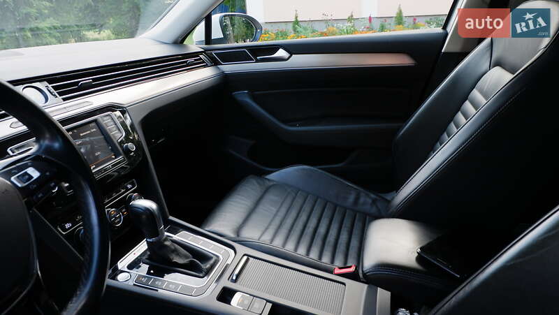 Універсал Volkswagen Passat 2015 в Києві