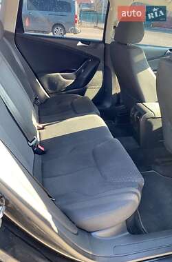 Универсал Volkswagen Passat 2008 в Киеве