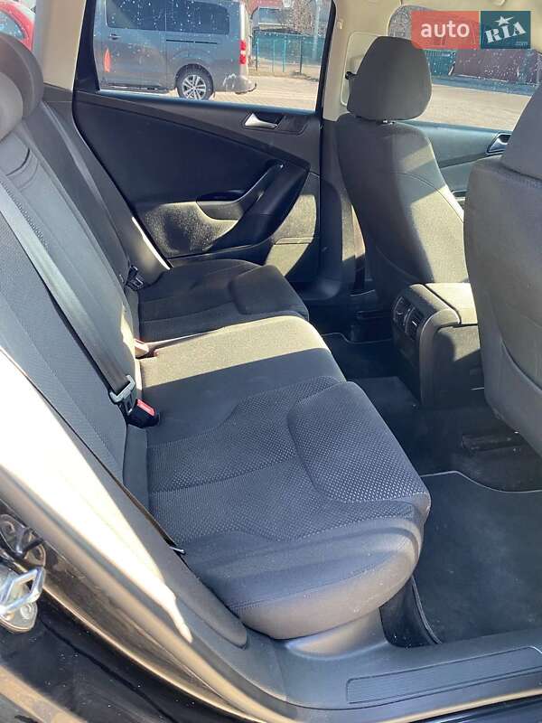 Универсал Volkswagen Passat 2008 в Киеве