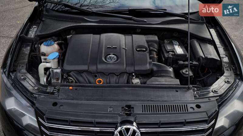 Седан Volkswagen Passat 2012 в Києві