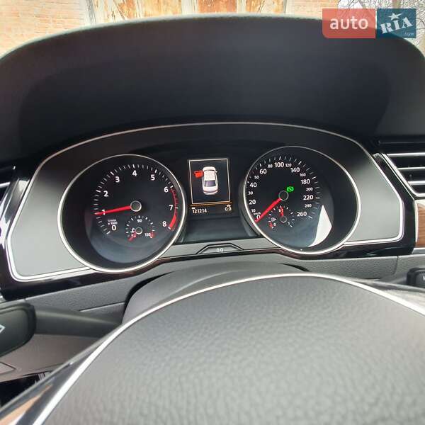 Седан Volkswagen Passat 2015 в Кропивницком фото 12 Седан Volkswagen Passat 2015 в Кропивницком