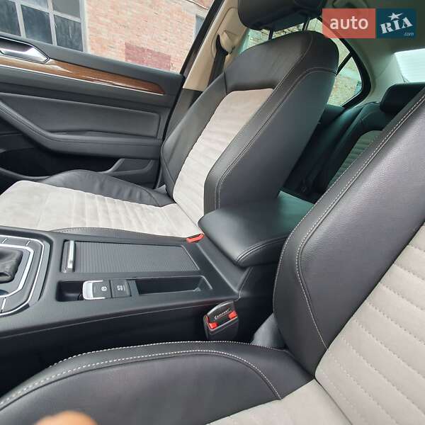 Седан Volkswagen Passat 2015 в Кропивницком фото 13 Седан Volkswagen Passat 2015 в Кропивницком