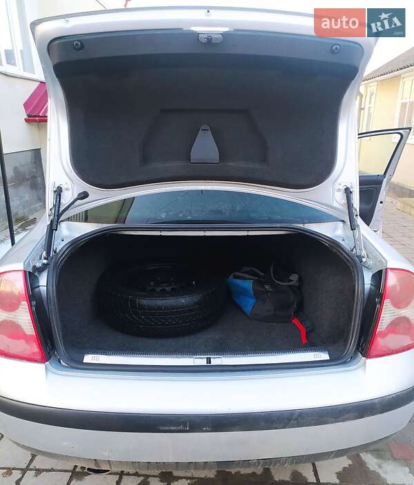 Седан Volkswagen Passat 2003 в Лановцах фото 4 Седан Volkswagen Passat 2003 в Лановцах