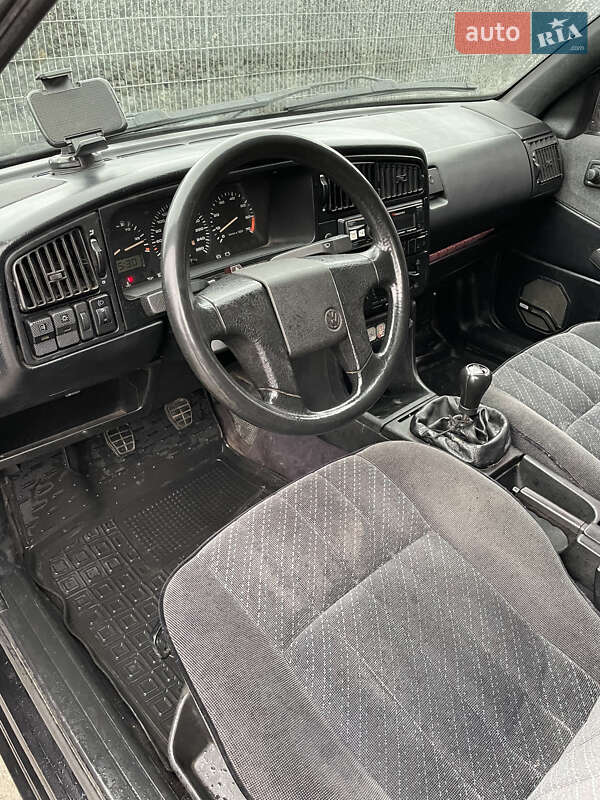 Універсал Volkswagen Passat 1992 в Львові