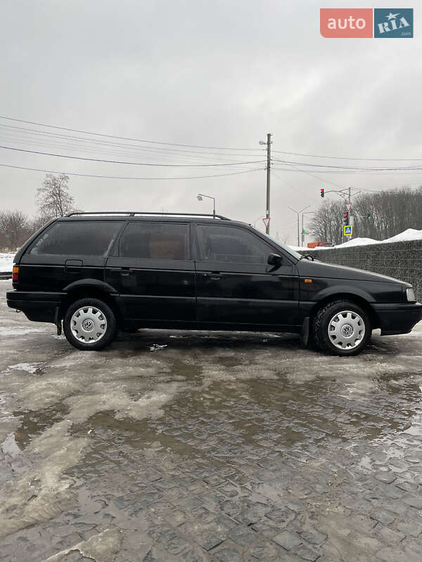 Універсал Volkswagen Passat 1992 в Львові