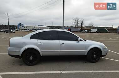 Седан Volkswagen Passat 2001 в 
