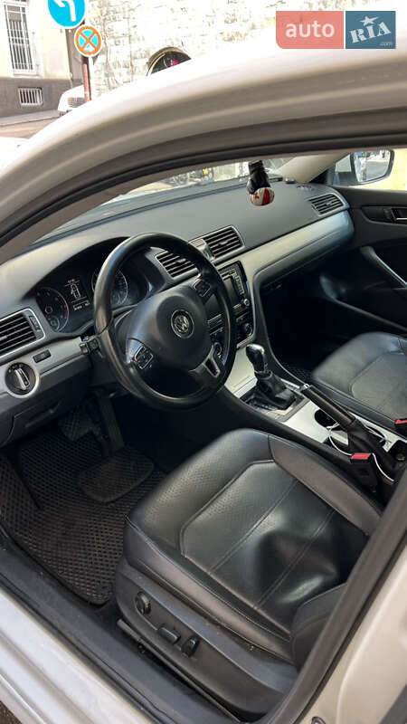 Седан Volkswagen Passat 2012 в Киеве фото 6 Седан Volkswagen Passat 2012 в Киеве