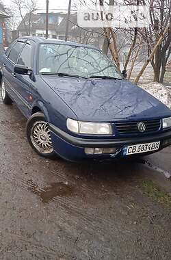 Седан Volkswagen Passat 1994 в Сосницях