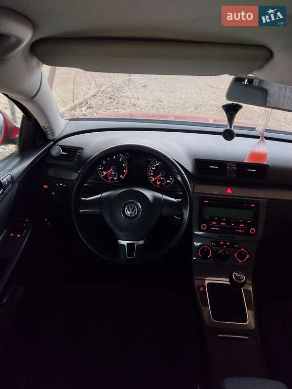 Універсал Volkswagen Passat 2009 в Миколаєві