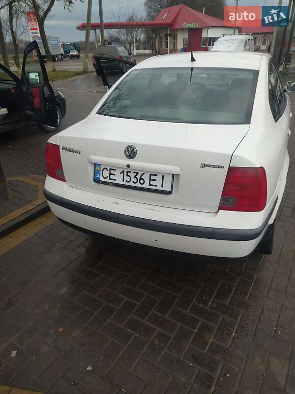 Седан Volkswagen Passat 1998 в Харькове
