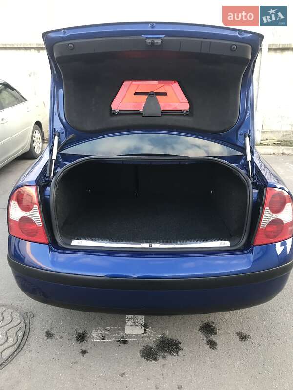 Седан Volkswagen Passat 2002 в Запоріжжі