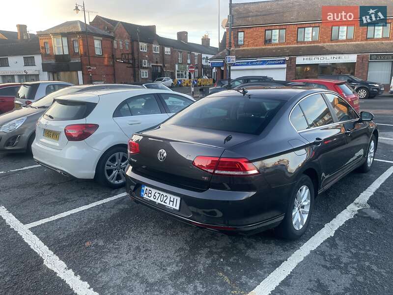 Седан Volkswagen Passat 2018 в Киеве