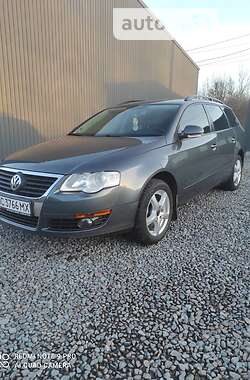 Універсал Volkswagen Passat 2010 в 
