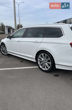 Универсал Volkswagen Passat 2018 в Ровно