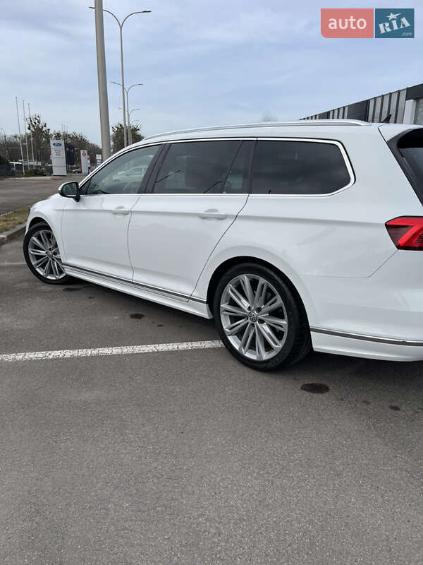 Универсал Volkswagen Passat 2018 в Ровно