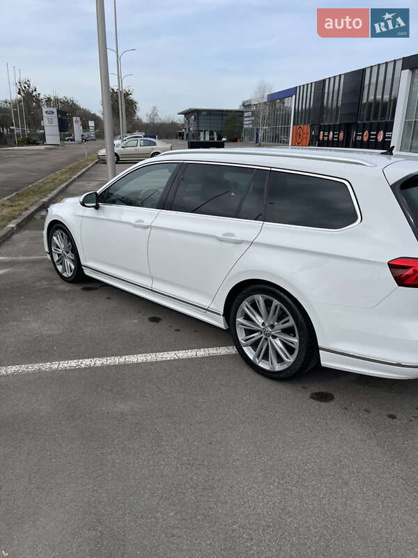 Универсал Volkswagen Passat 2018 в Ровно
