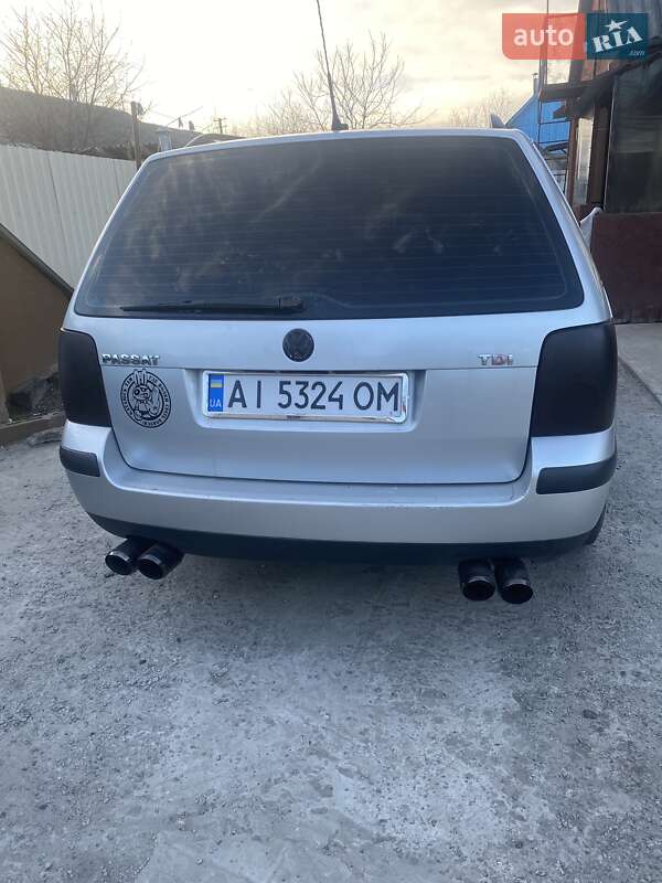 Универсал Volkswagen Passat 2002 в Бородянке