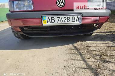 Универсал Volkswagen Passat 1990 в 