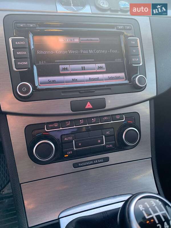 Седан Volkswagen Passat 2011 в Мукачево